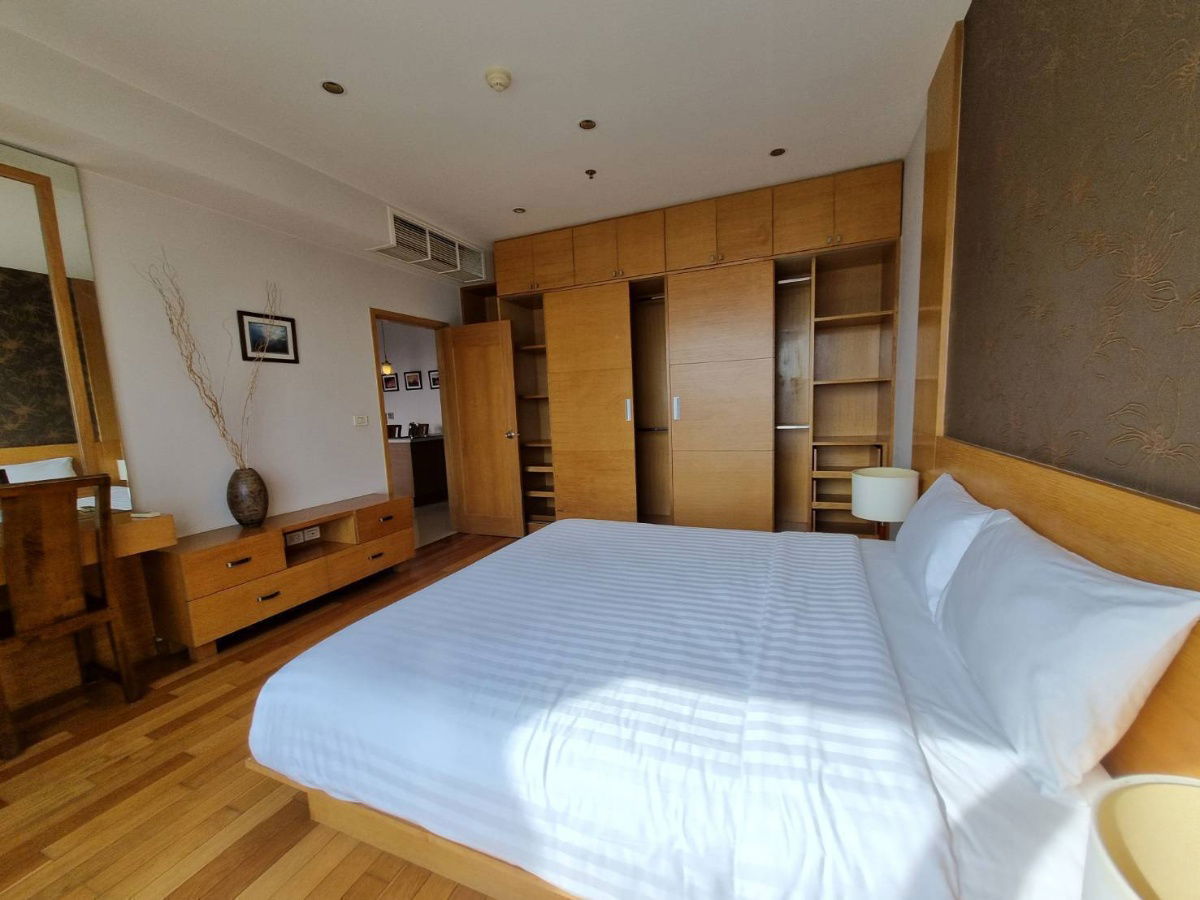 ให้เช่า ดิ เอ็มโพริโอ เพลส สุขุมวิท 24