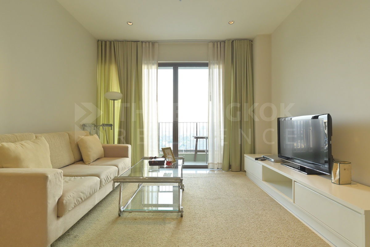 ดิ เอ็มโพริโอ เพลส ยูนิตหรู พร้อมให้คุณไม่ต้องรอ