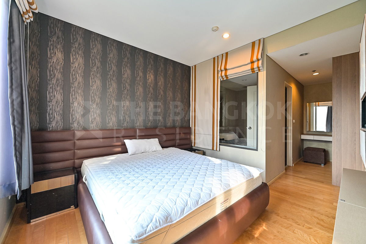 阿索克别墅 (Villa Asoke) 位于碧武里地铁站附近经济中心的奢华特权