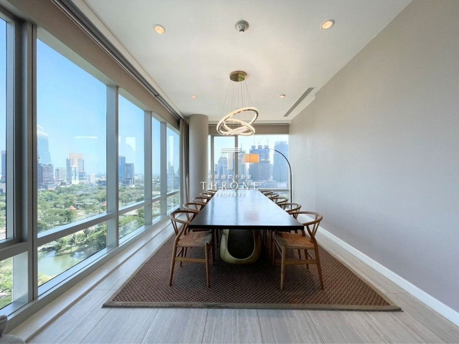 For Rent ✨️: 185 Rachadamri  (5 bed) 250 sq.m. 350,000 THB Tel. 092-423-5675 Cate