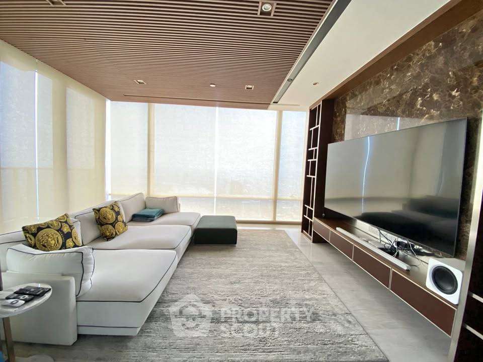 2-BR Condo at Four Seasons Private Residences Bangkok near BTS Saphan Taksin (ID 2113489)