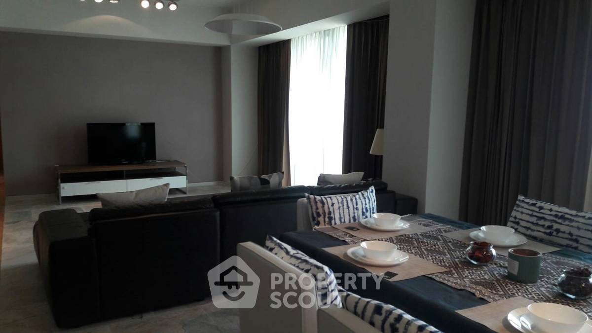 3-BR Condo at The Met Sathorn near BTS Chong Nonsi (ID 513348)