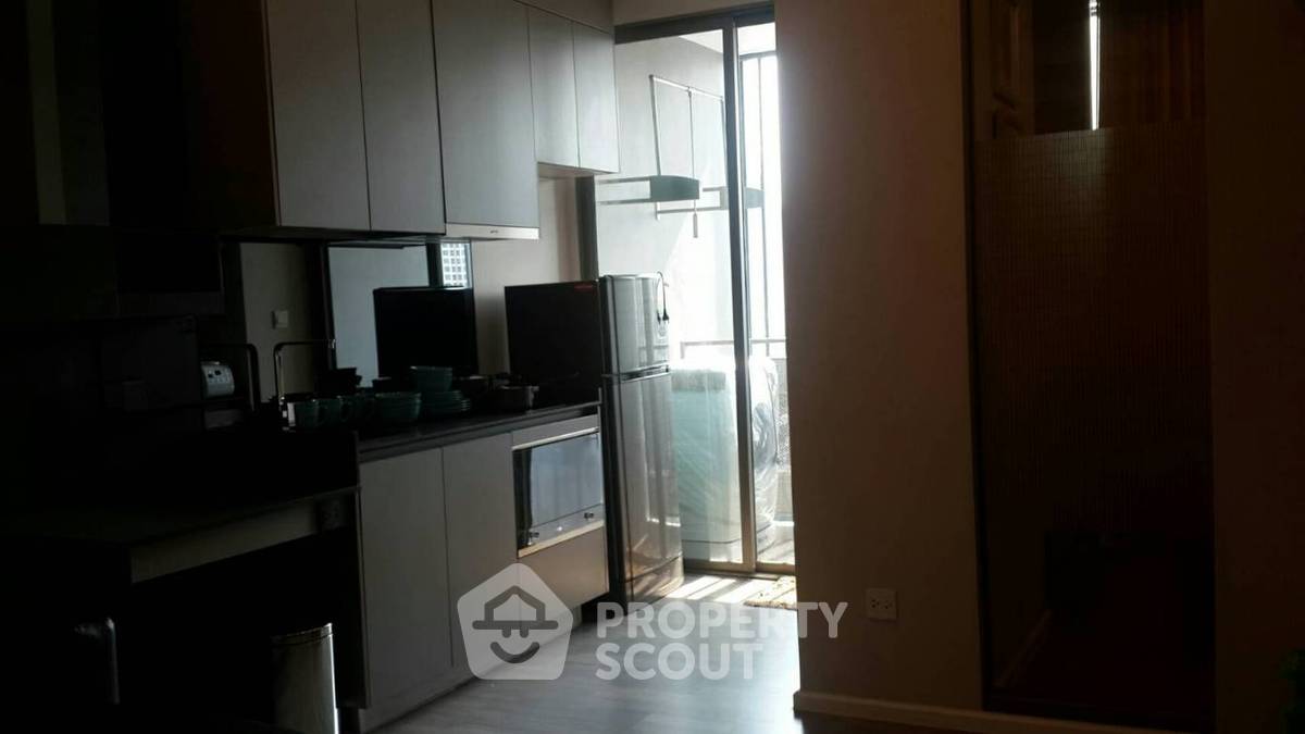 1-BR Condo at The Room Sukhumvit 69 near BTS Phra Khanong (ID 510829)