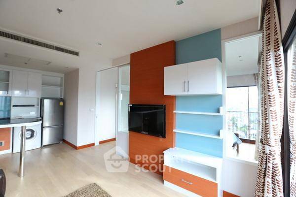 1-BR Condo at Noble Refine Prompong near BTS Phrom Phong (ID 515435)