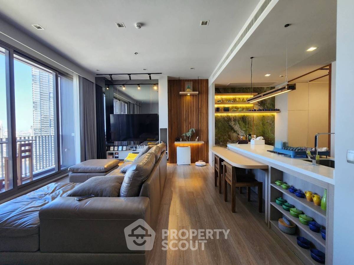 3-BR Condo at Rhythm Charoenkrung Pavilion near BTS Saphan Taksin (ID 1699893)