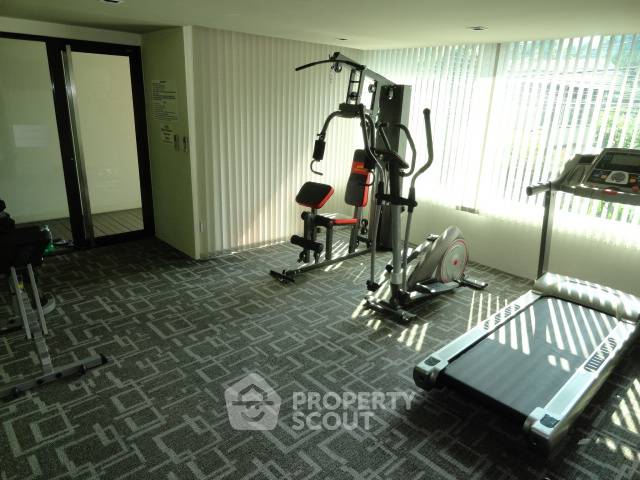 1-BR Condo at Le Cote Sukhumvit 14 near BTS Asok (ID 885118)