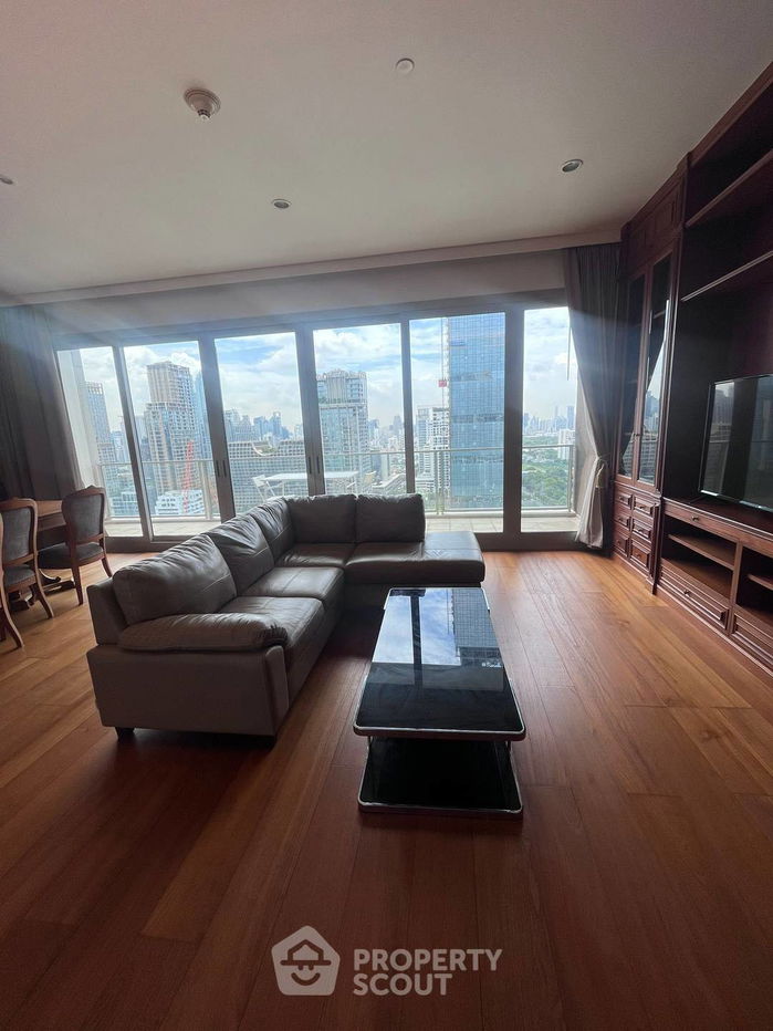 3-BR Condo at 185 Rajadamri near BTS Ratchadamri (ID 2104108)