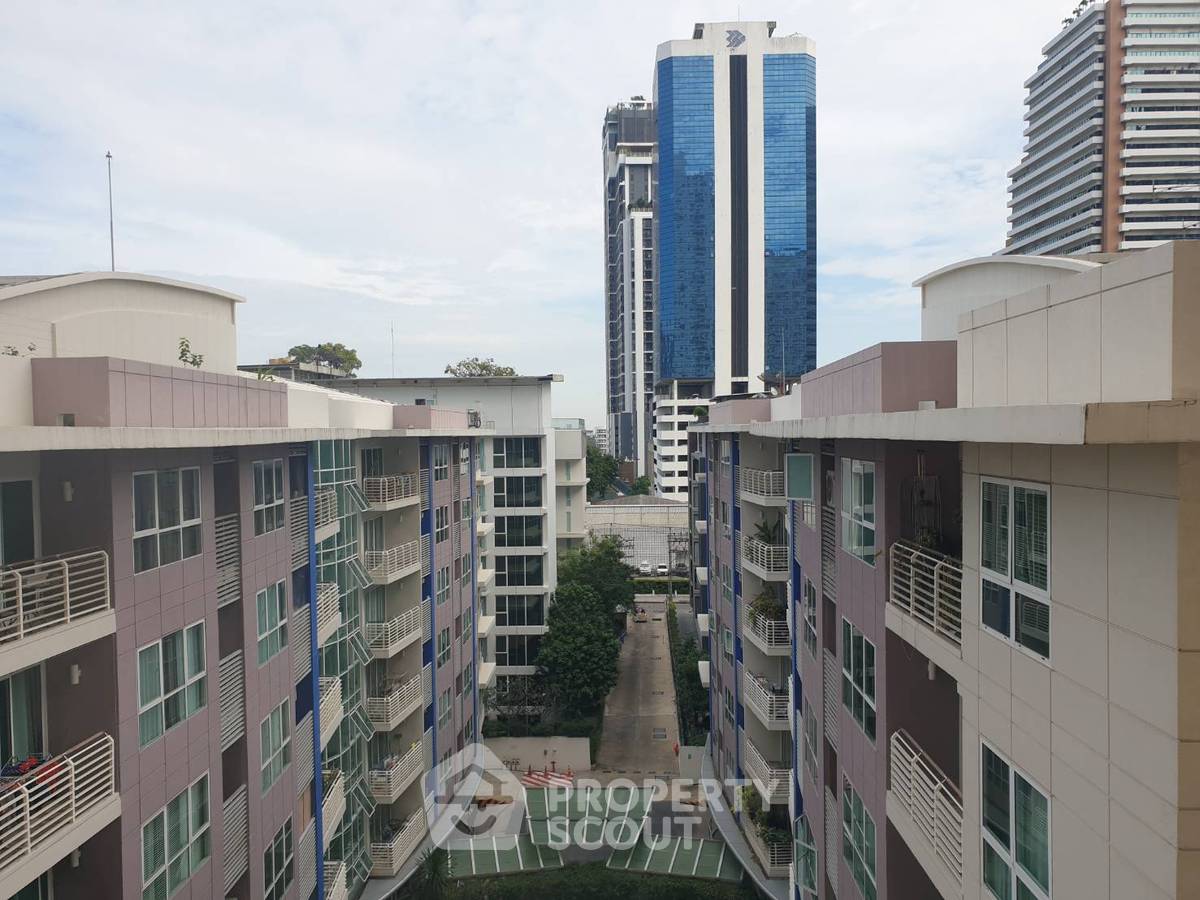 2-BR Condo at Le Premier 2 Condominium near BTS Thong Lor (ID 1982084)