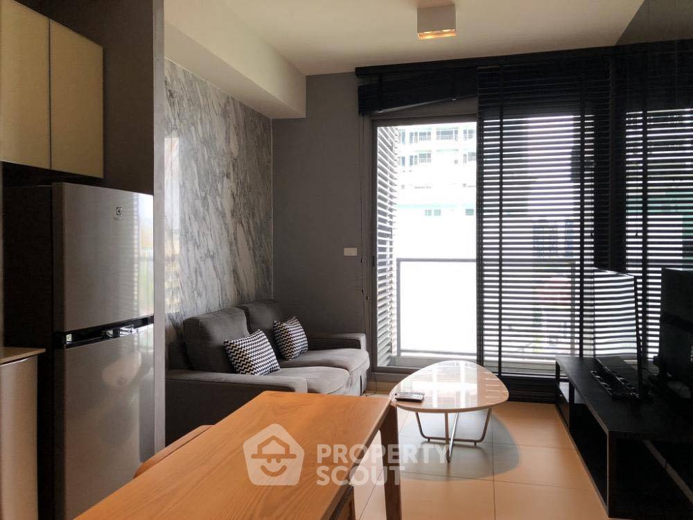 1-BR Condo at The Lofts Ekkamai near BTS Ekkamai (ID 2160092)