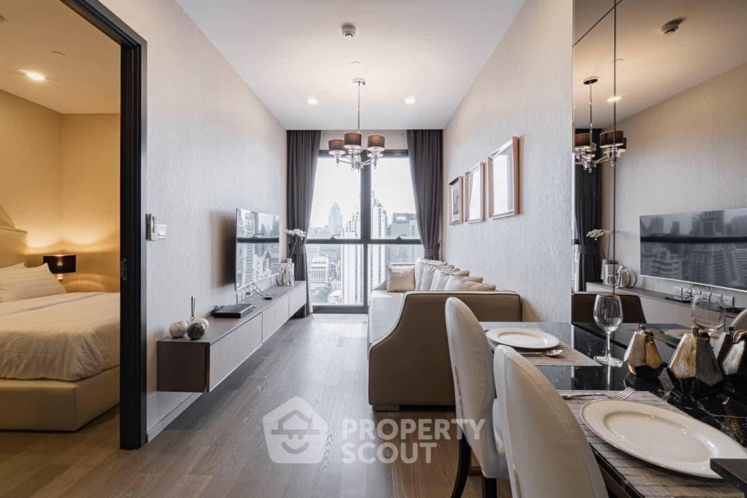 MRT Sukhumvit အနီး Ashton Asoke ရှိ 2-BR ကွန်ဒို (ID 985111)