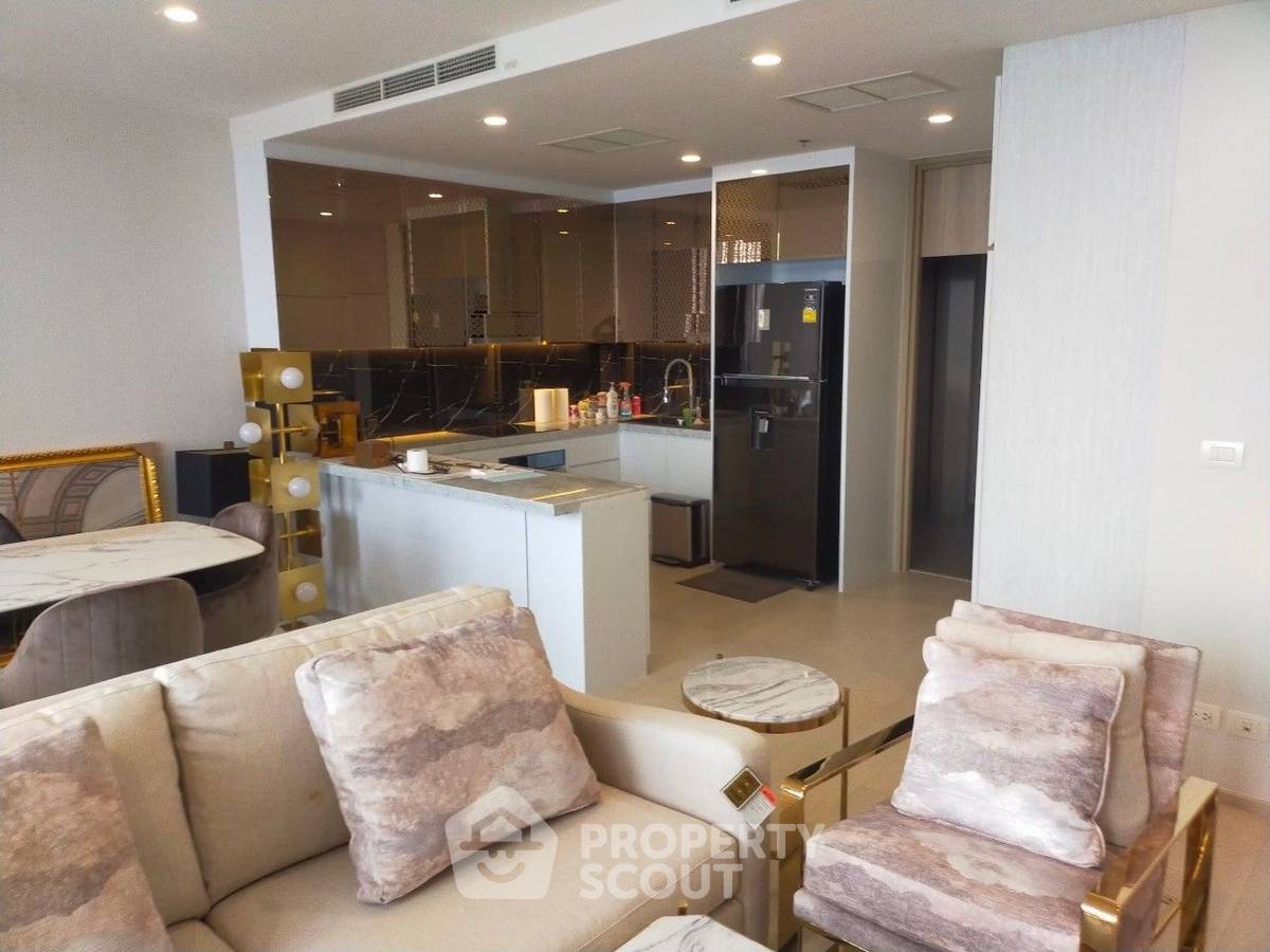 2-BR Condo at Noble Ploenchit near BTS Phloen Chit (ID 2040135)