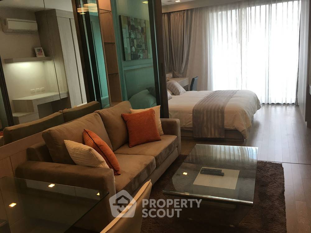 1-BR Condo at Trapezo Sukhumvit 16 near MRT Queen Sirikit National Convention Centre (ID 373099)