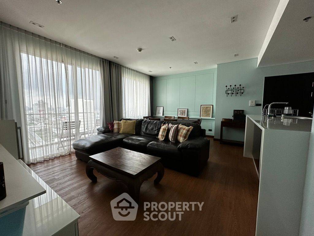2-BR Condo at Villa Sathorn near BTS Krung Thon Buri (ID 2175869)