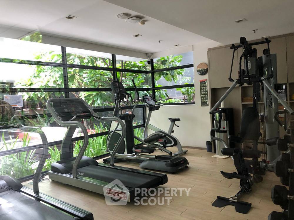1-BR Condo at Mode Sukhumvit 61 near BTS Ekkamai (ID 385351)