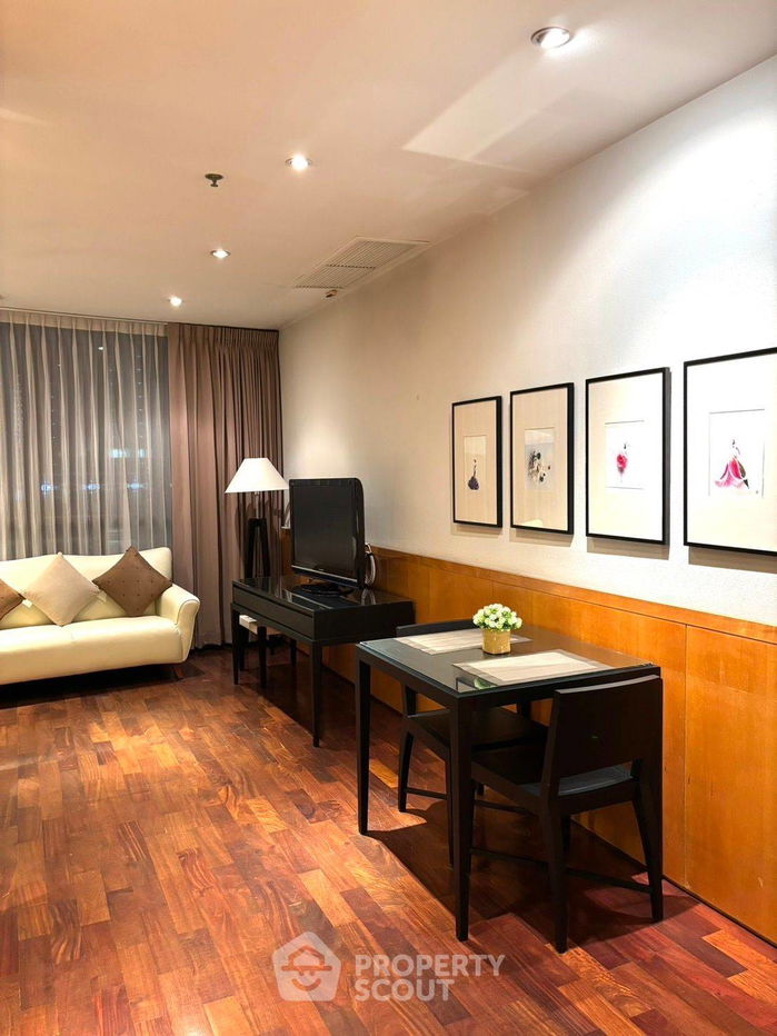 1-BR Condo at President Place near BTS Chit Lom (ID 2098383)