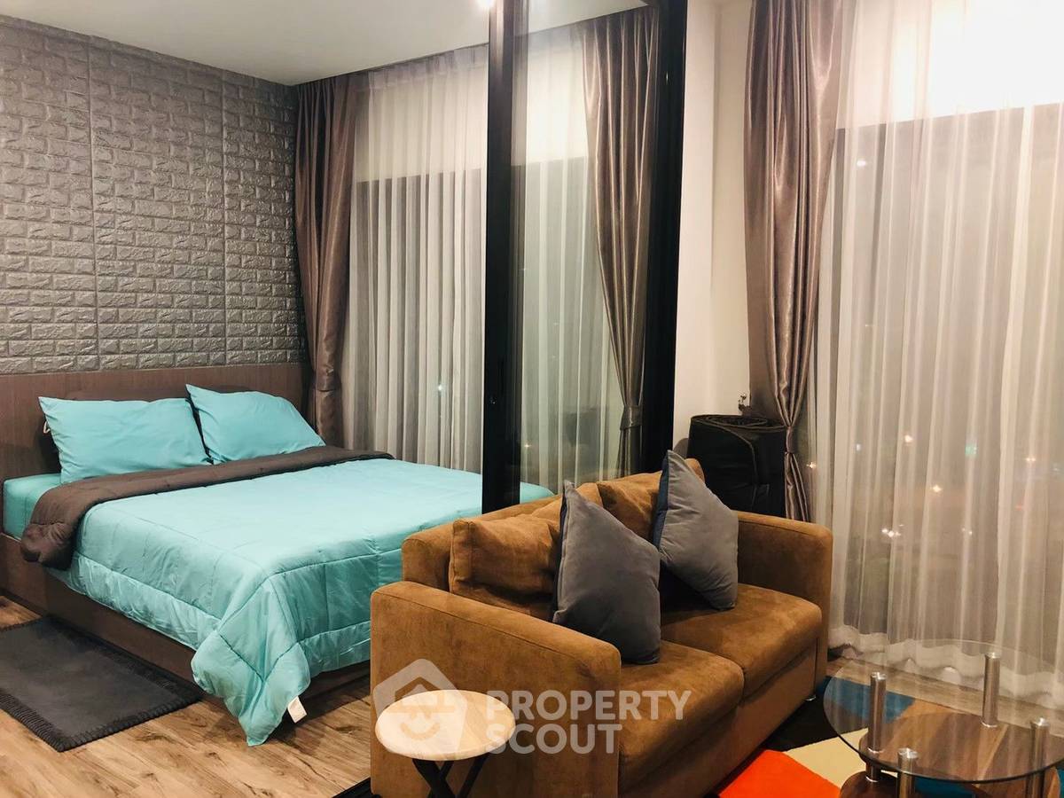 1-BR Condo at Knightsbridge The Ocean Sriracha in Surasak (ID 1151104)