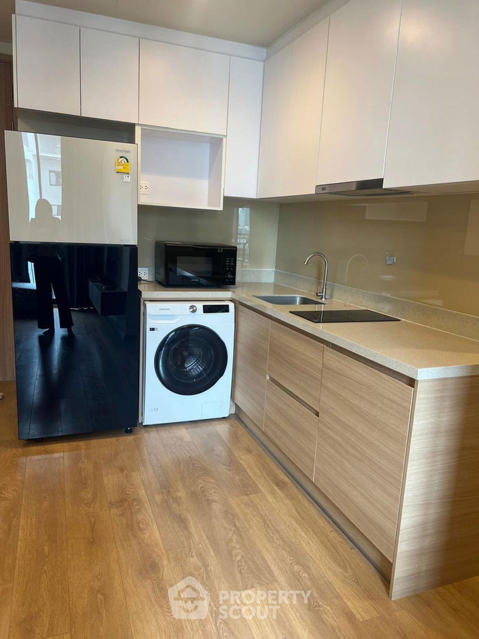 2-BR Condo at Noble Around Sukhumvit 33 near BTS Phrom Phong (ID 1712414)