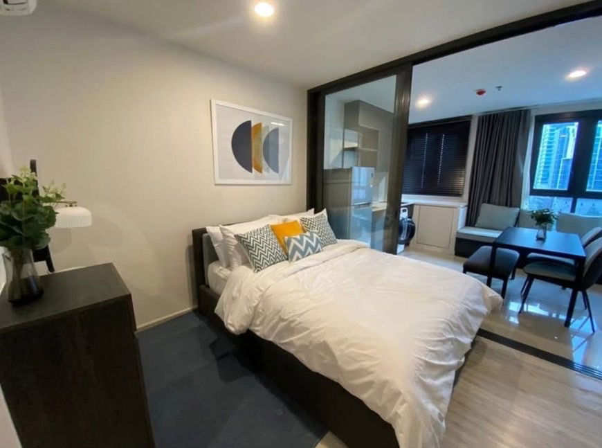P1049 Condo for rent XT Huaikhwang, near MRT Huai Khwang, very beautiful room, fully furnished, ready to move in, special price.