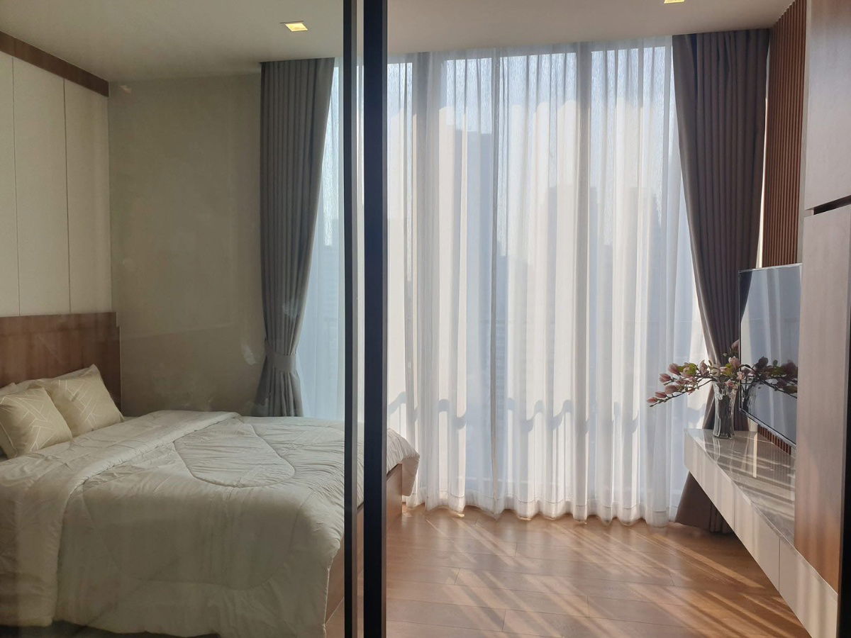 Noble Around Sukhumvit 33 (near BTS Phrom Phong)