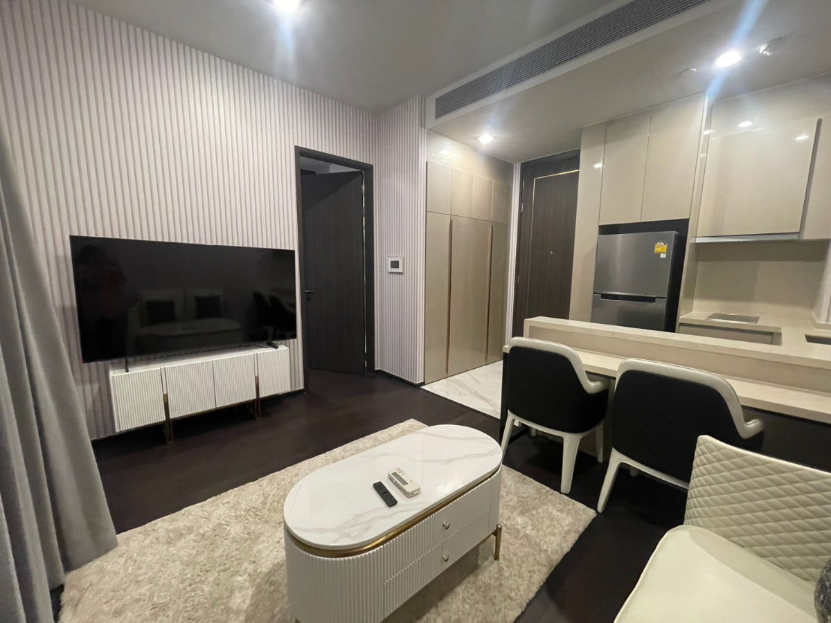 Laviq Sukhumvit 57 for rent 1 bed 1 bath only 42,000 baht  Line : @apopplace