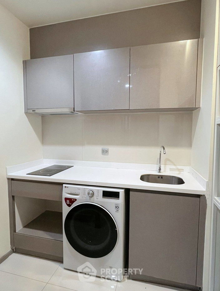 1-BR Condo at Life Asoke - Rama 9 near MRT Phra Ram 9 (ID 2155441)