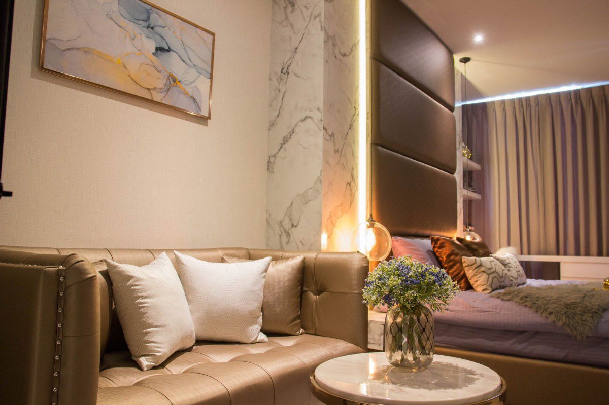 [ RENT ]💗🌈E70613 Rhythm Ekkamai 💗🌈 LINE: @theagentpro (please include the @)