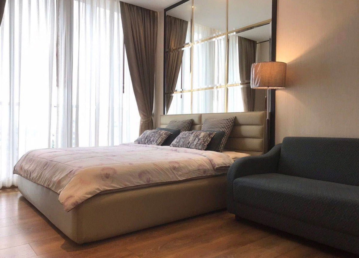 Park Origin PhromPhong ( Park 24 )