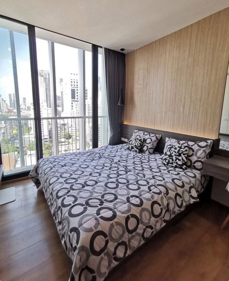 Park Origin PhromPhong ( Park 24 )