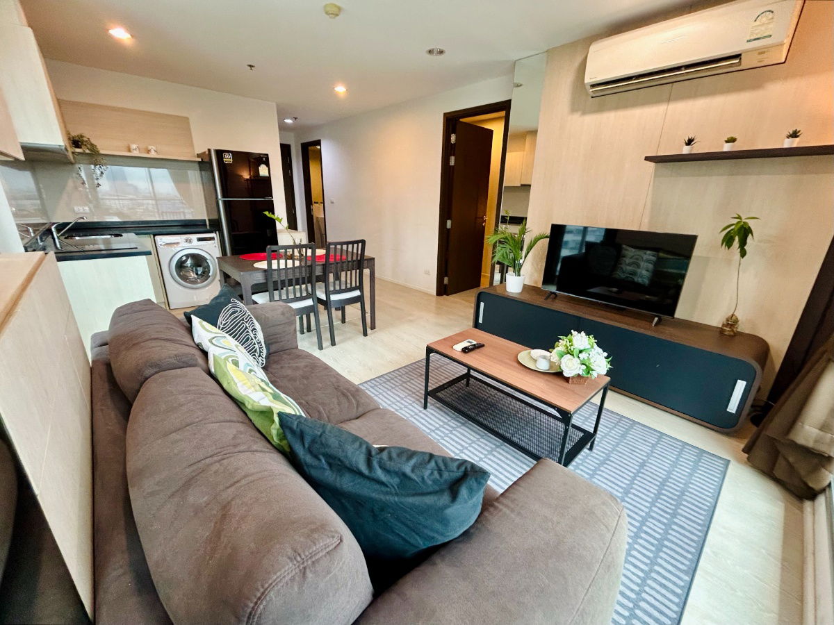 For Rent Condo Rhythm Sathorn  fully furnished (S15-27007)