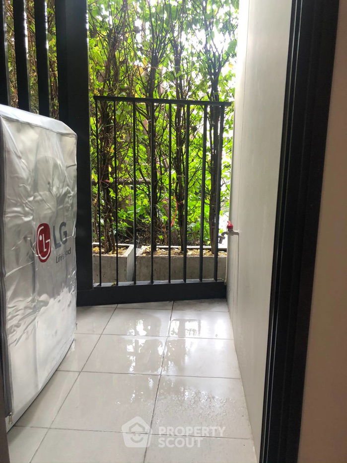 1-BR Condo at Rhythm Ekkamai near BTS Ekkamai (ID 405321)