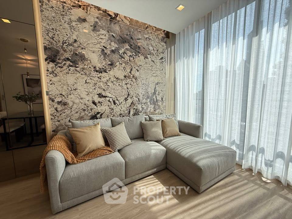 1-BR Condo at Noble State 39 near BTS Phrom Phong (ID 1986543)