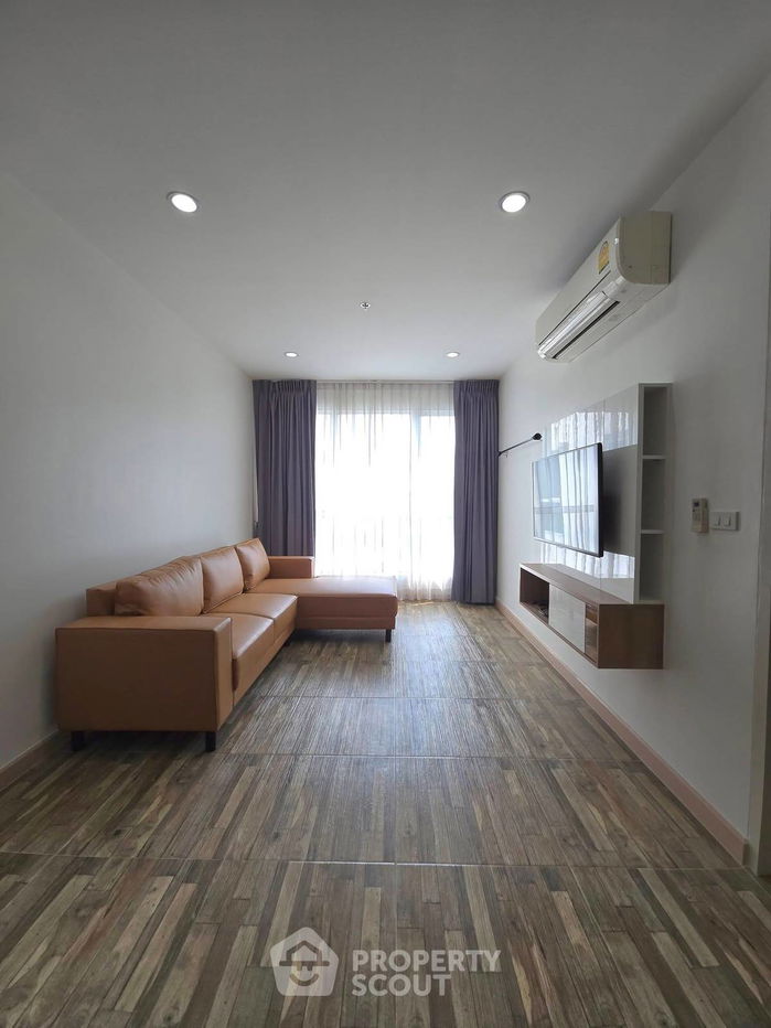 1-BR Condo at The Hotel Serviced Condo near MRT Bang Krasor (ID 2197882)