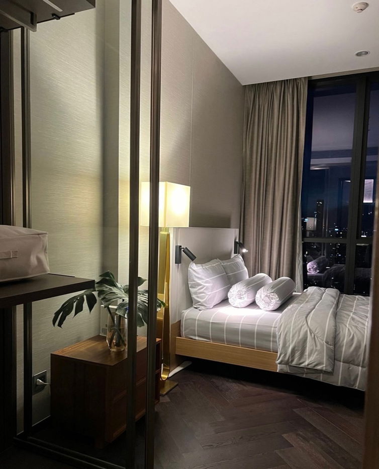 rent: The Esse Sukhumvit 36, beautiful, luxurious, good location, ready to move in, near BTS Thonglor. Interested, add Line @841qqlnr