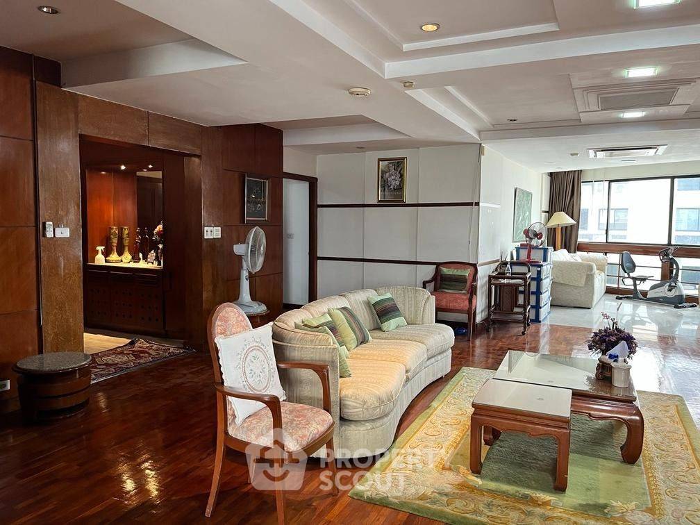 3-BR Condo at President Park Condominium near MRT Queen Sirikit National Convention Centre (ID 783199)
