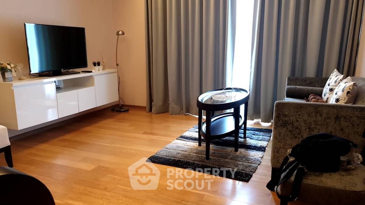 H Sukhumvit 43 靠近 BTS Phrom Phong 的 2 居公寓 (ID 954416)