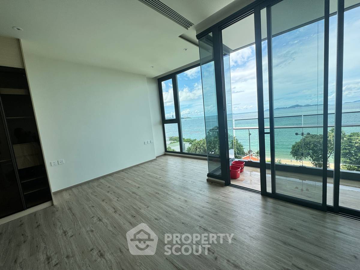 1-BR Condo at AROM WONGAMAT close to Sanctuary of Truth (ID 1862808)