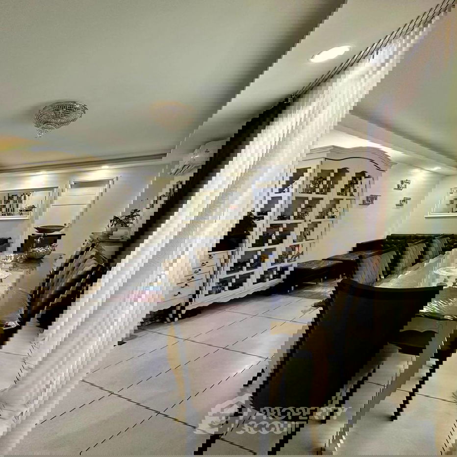 2-BR Condo at Siam Oriental Tropical Garden close to Phratamnak (ID 2057672)