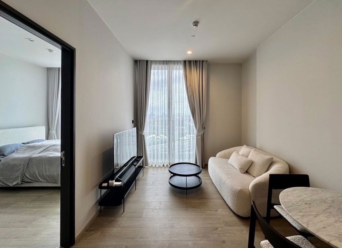 The Crest Park               Residences