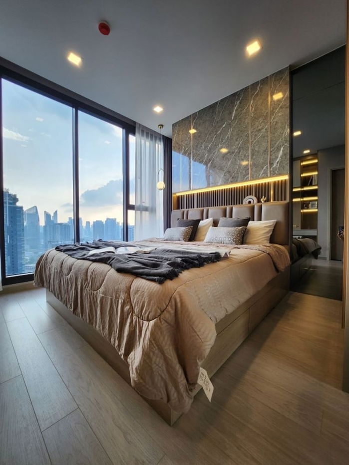 Condo in the heart of Rama 9, near MRT, Central and G Tower building.