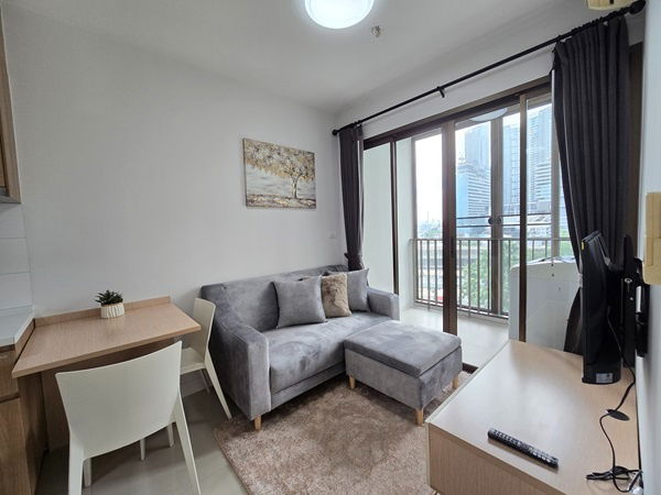 📌For rent📌 Newly renovated unit with new smart TV, new mattress, washing machine at Ideo Mix Sukhumvit 103