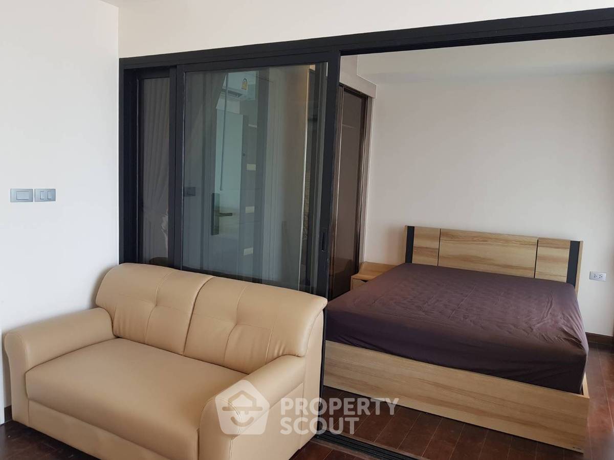 1-BR Condo at Altitude Symphony Charoenkrung near BTS Saphan Taksin (ID 1268436)