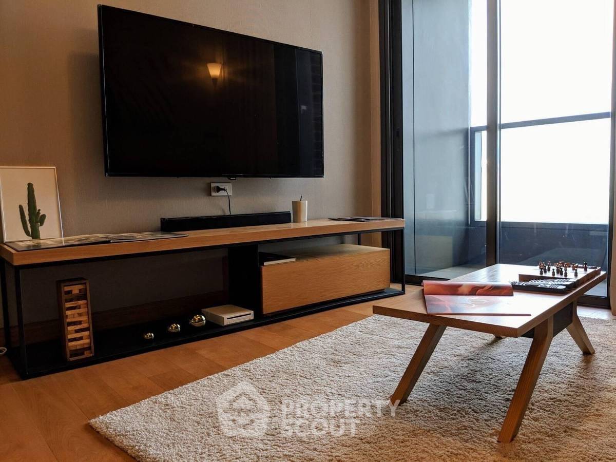 2-BR Condo at The Lumpini 24 near BTS Phrom Phong (ID 453023)