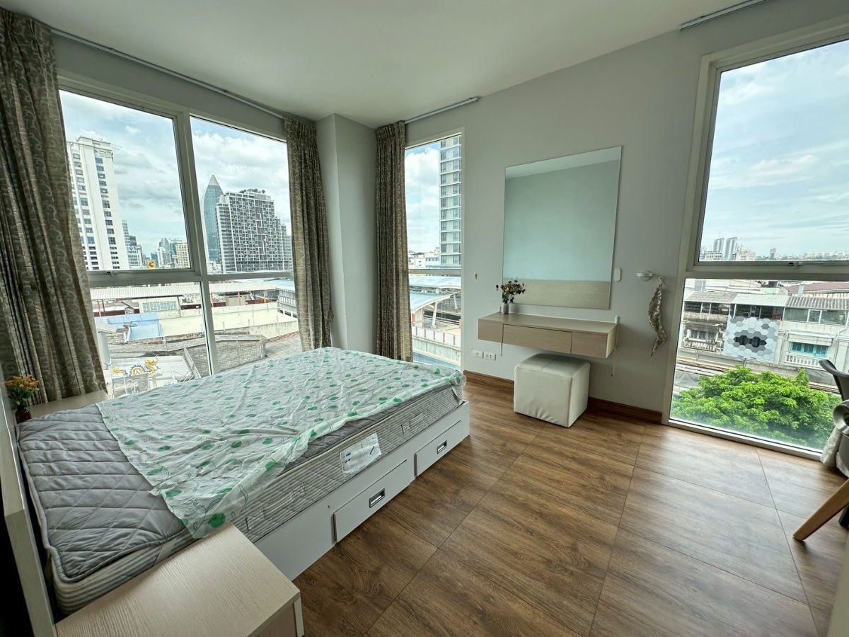 Urgent rent, big room, very cheap, Ideo Mix PHALOYOTHIN 2B2B 58 SQM. Only 24,999 baht.