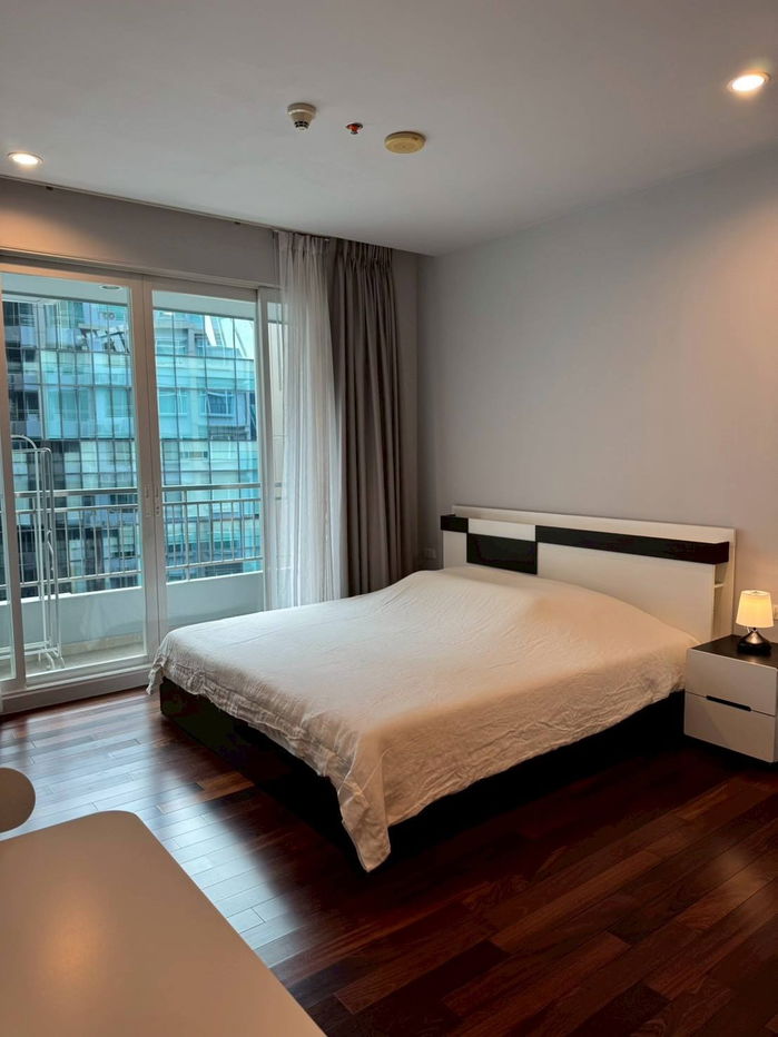 Circle Condominium For rent  .