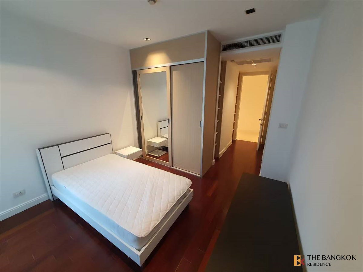 Athenee Residence 🔥 Prime Location, Spacious Newly Renovated Unit! Near BTS Phloen Chit