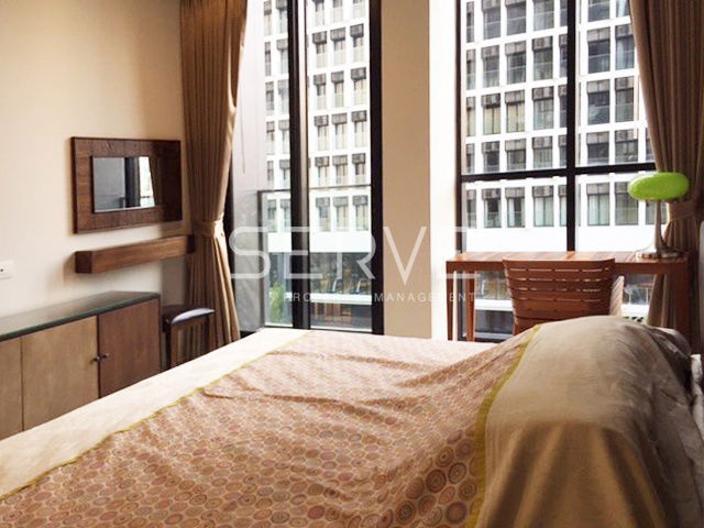 1 Bed 55.75 sq.m. Large Room Perfect Location Next to BTS Phloen Chit and Central at Noble Ploenchit Condo / For Rent