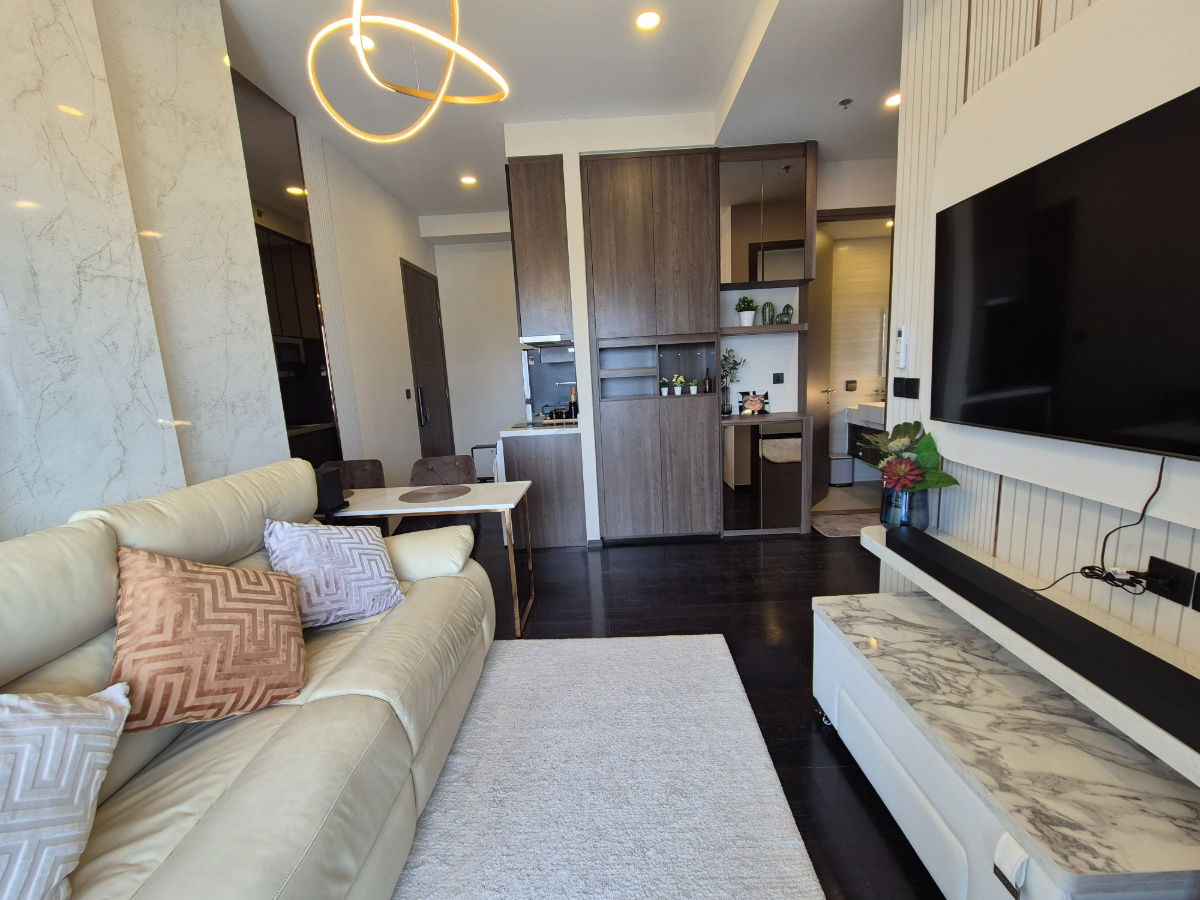 Ready to rent new unit beatiful decoration 2 bed with bathtub