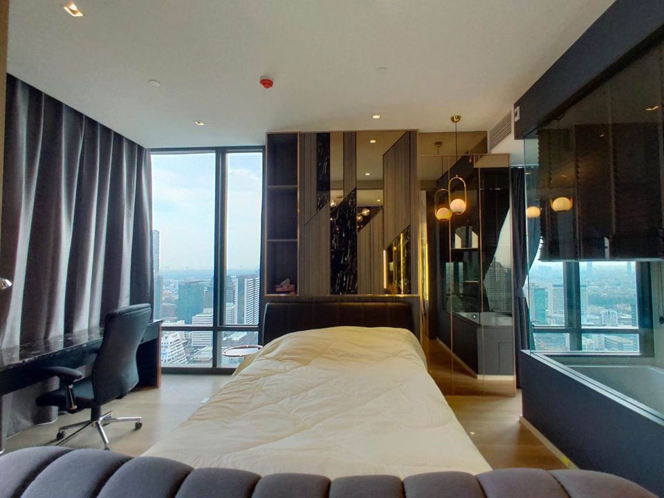 For Rent Condo Ashton Silom fully furnished (S05-3820)