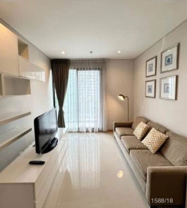 Villa                        Asoke