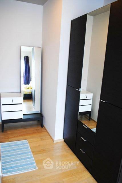 1-BR Condo at Hive Sathorn near BTS Krung Thon Buri (ID 510112)